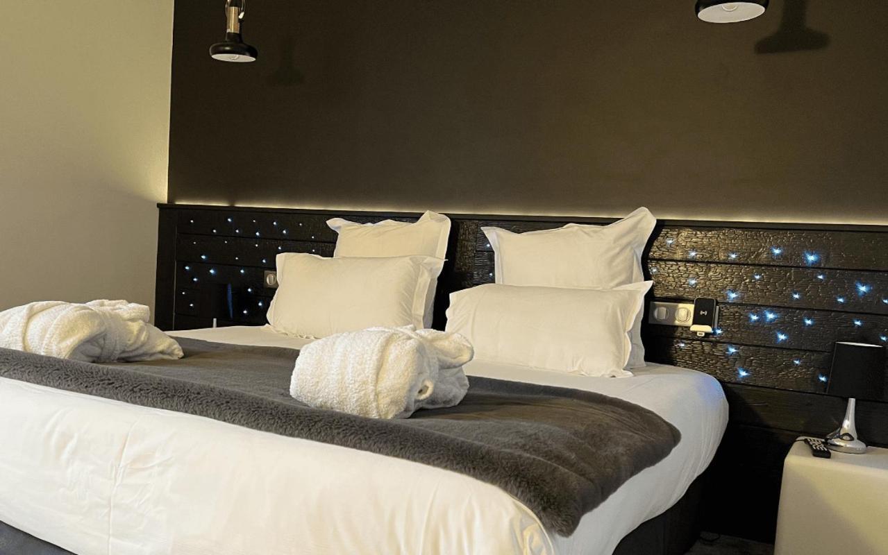 Logis Hotel Et Spa Chez Camillou Aumont-Aubrac Phòng bức ảnh