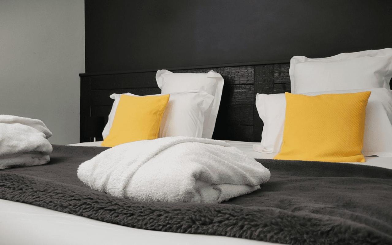 Logis Hotel Et Spa Chez Camillou Aumont-Aubrac Phòng bức ảnh