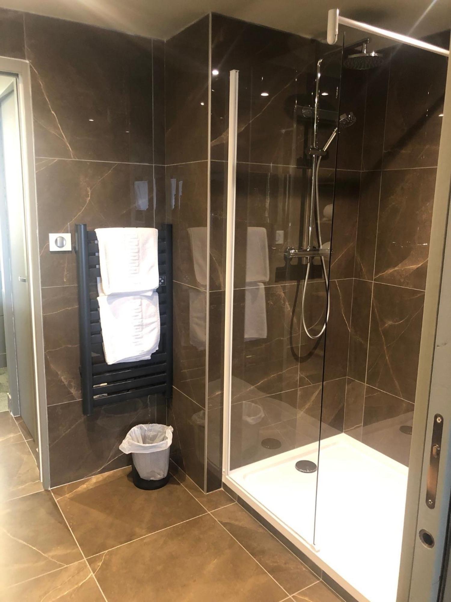 Logis Hotel Et Spa Chez Camillou Aumont-Aubrac Phòng bức ảnh