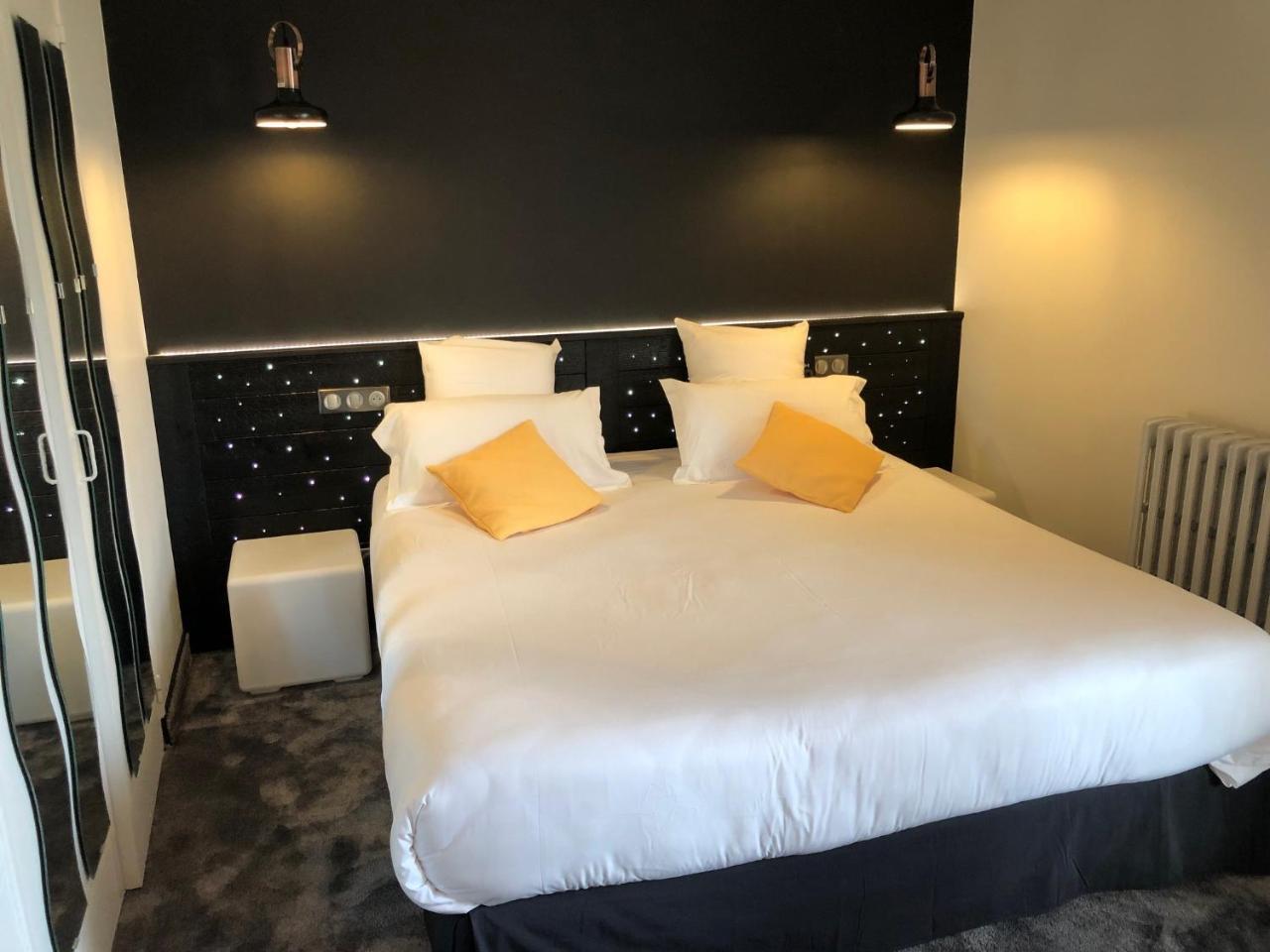 Logis Hotel Et Spa Chez Camillou Aumont-Aubrac Ngoại thất bức ảnh